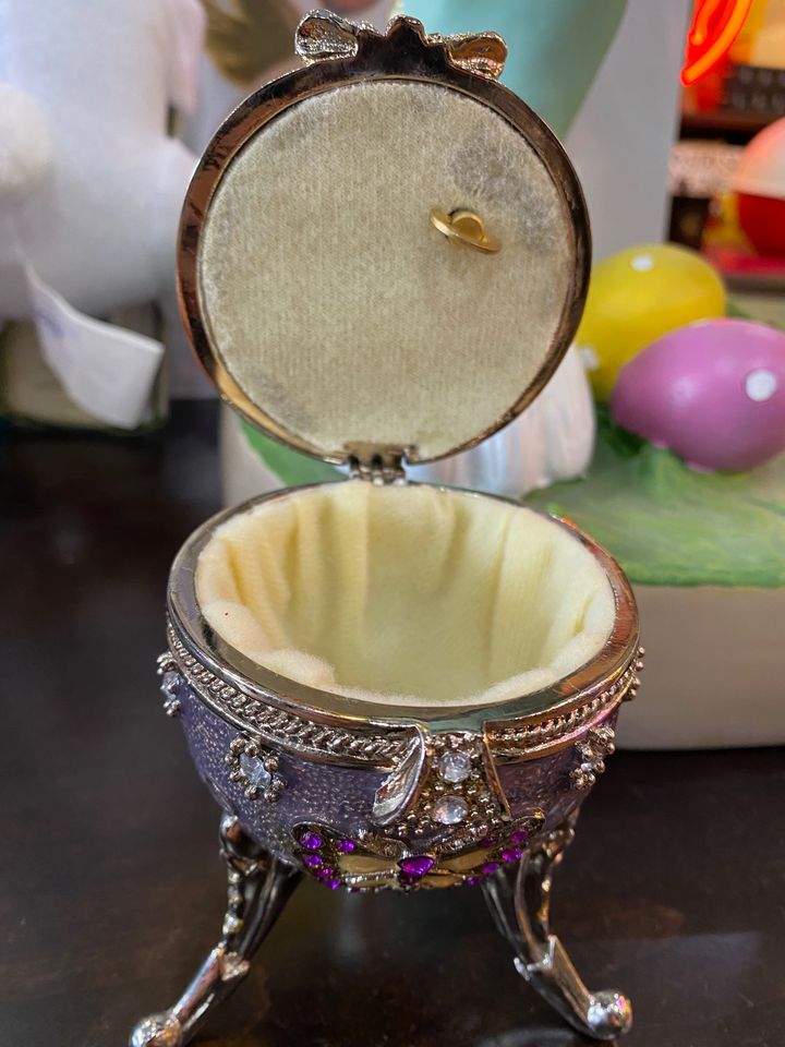 Beautiful Ornate Music Jewelry Box