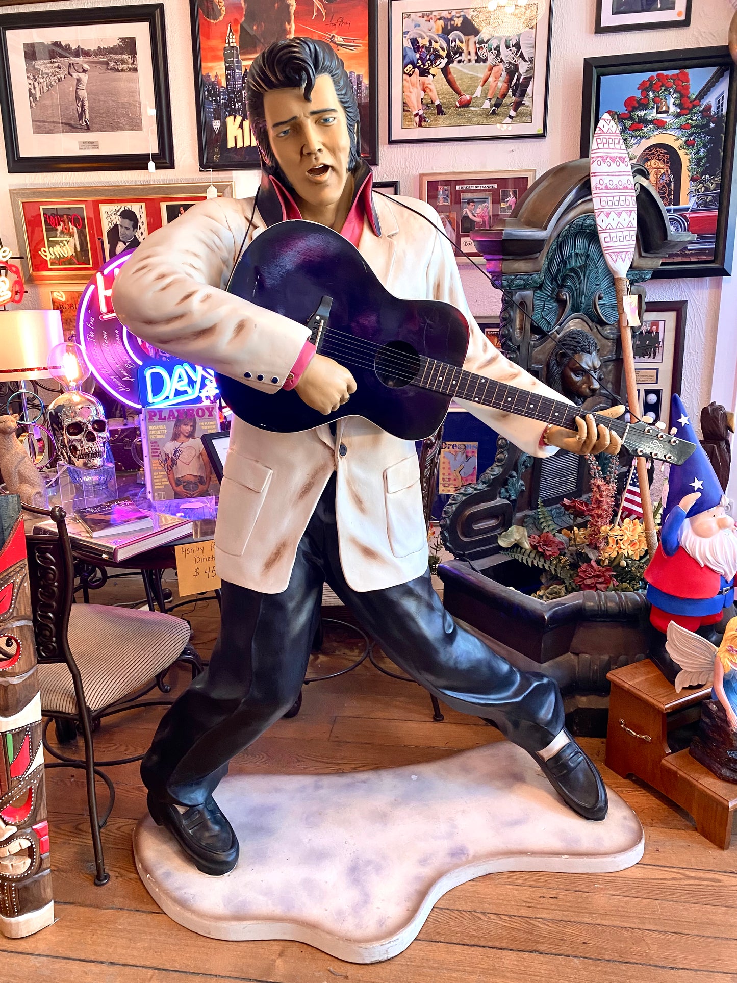 Life Size Elvis Statue *LOCAL PICKUP ONLY*