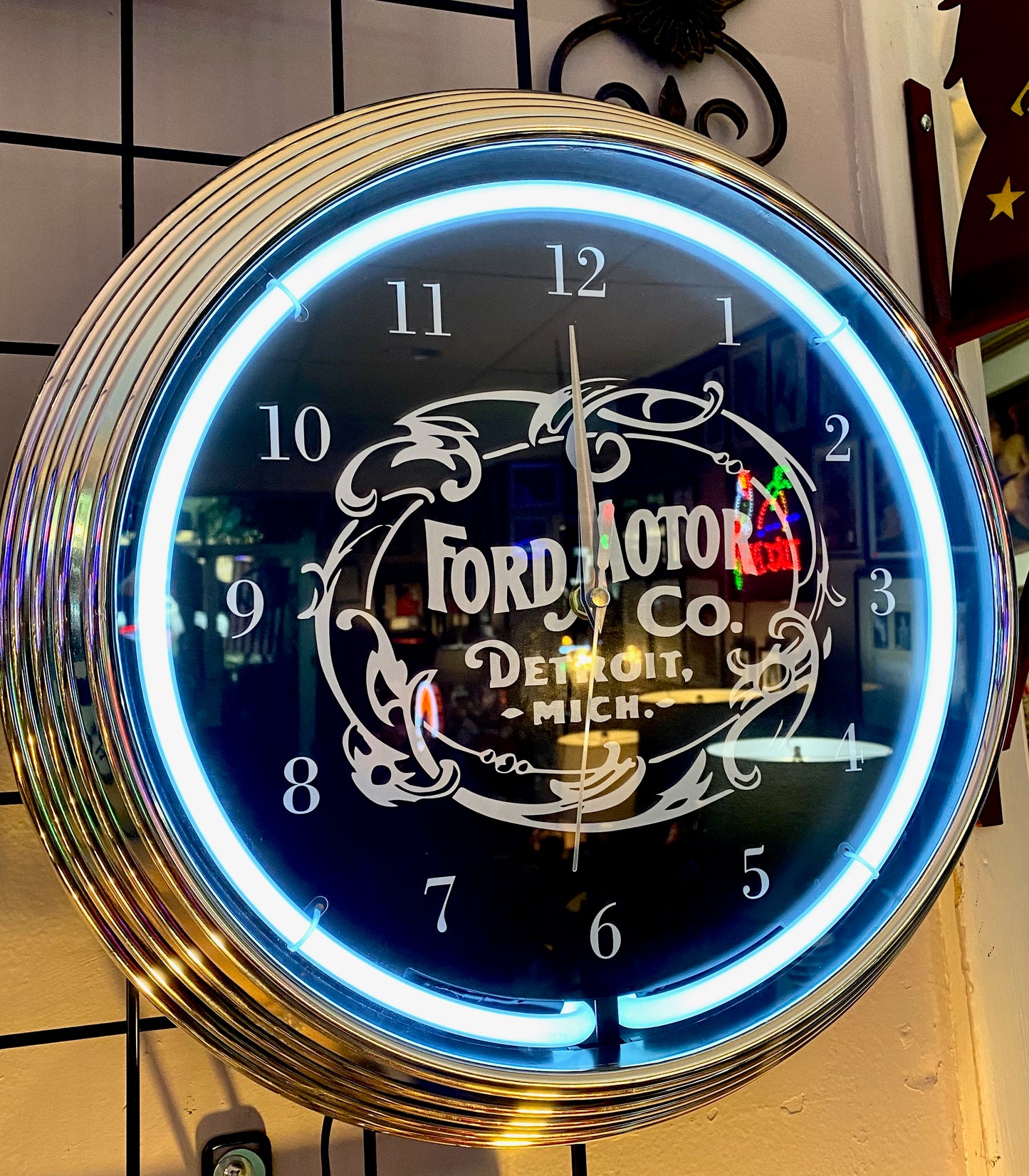 Detroit Motor Company Neon Clock