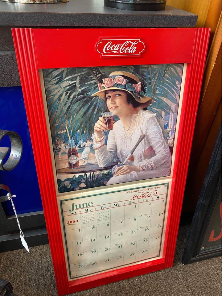 2000 Coca-Cola Calendar *LOCAL PICKUP ONLY*